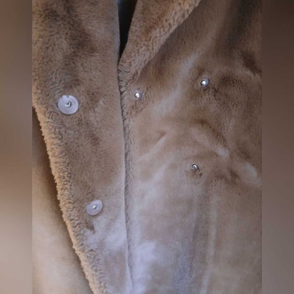 H&M Luxurious Tan Faux Fur Coat Sz Small - Picture 5 of 10